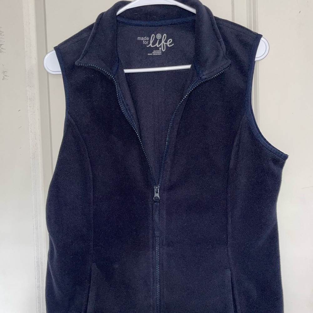 Made for Life brand navy blue vest. Size med.